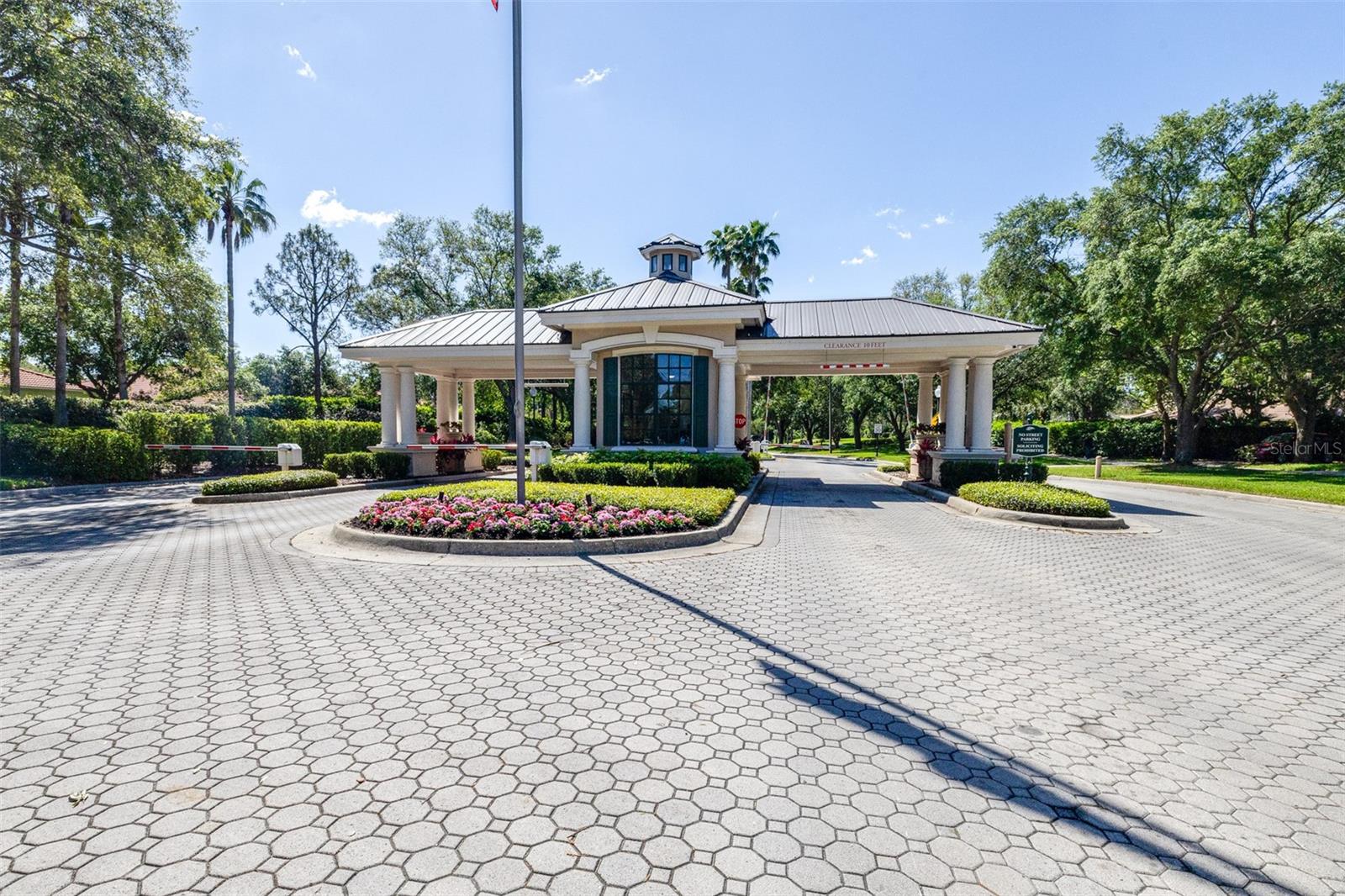 10102 DEERCLIFF DR, TAMPA, FL, 33647