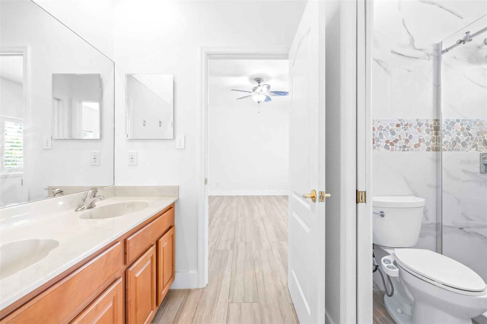 10102 DEERCLIFF DR, TAMPA, FL, 33647