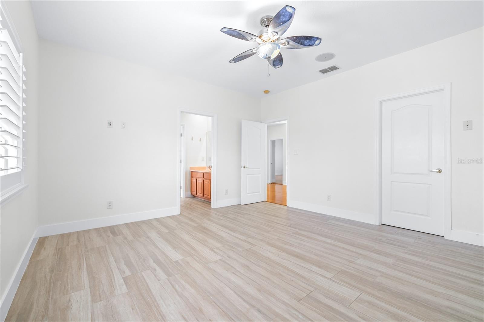 10102 DEERCLIFF DR, TAMPA, FL, 33647