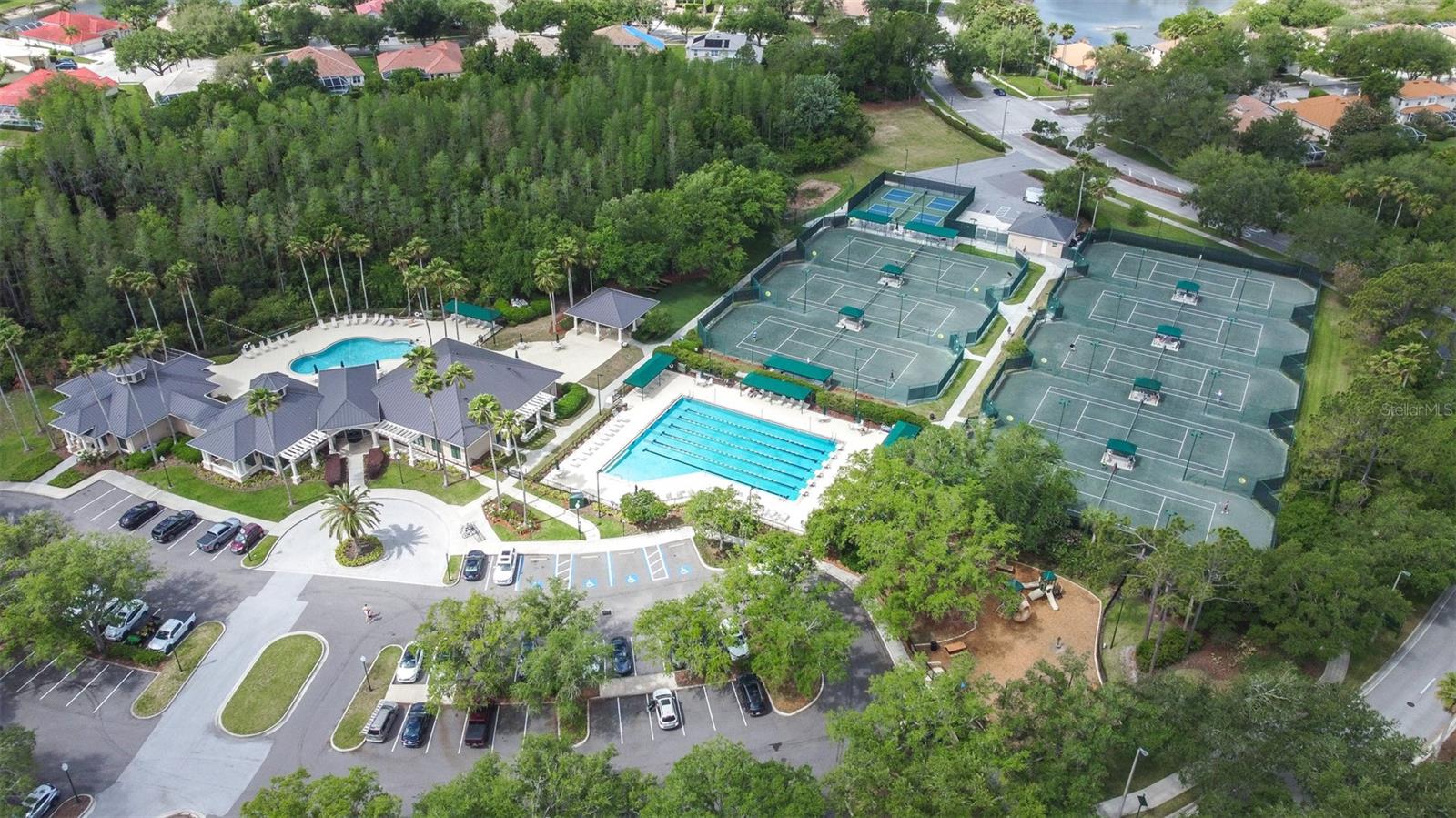 10102 DEERCLIFF DR, TAMPA, FL, 33647