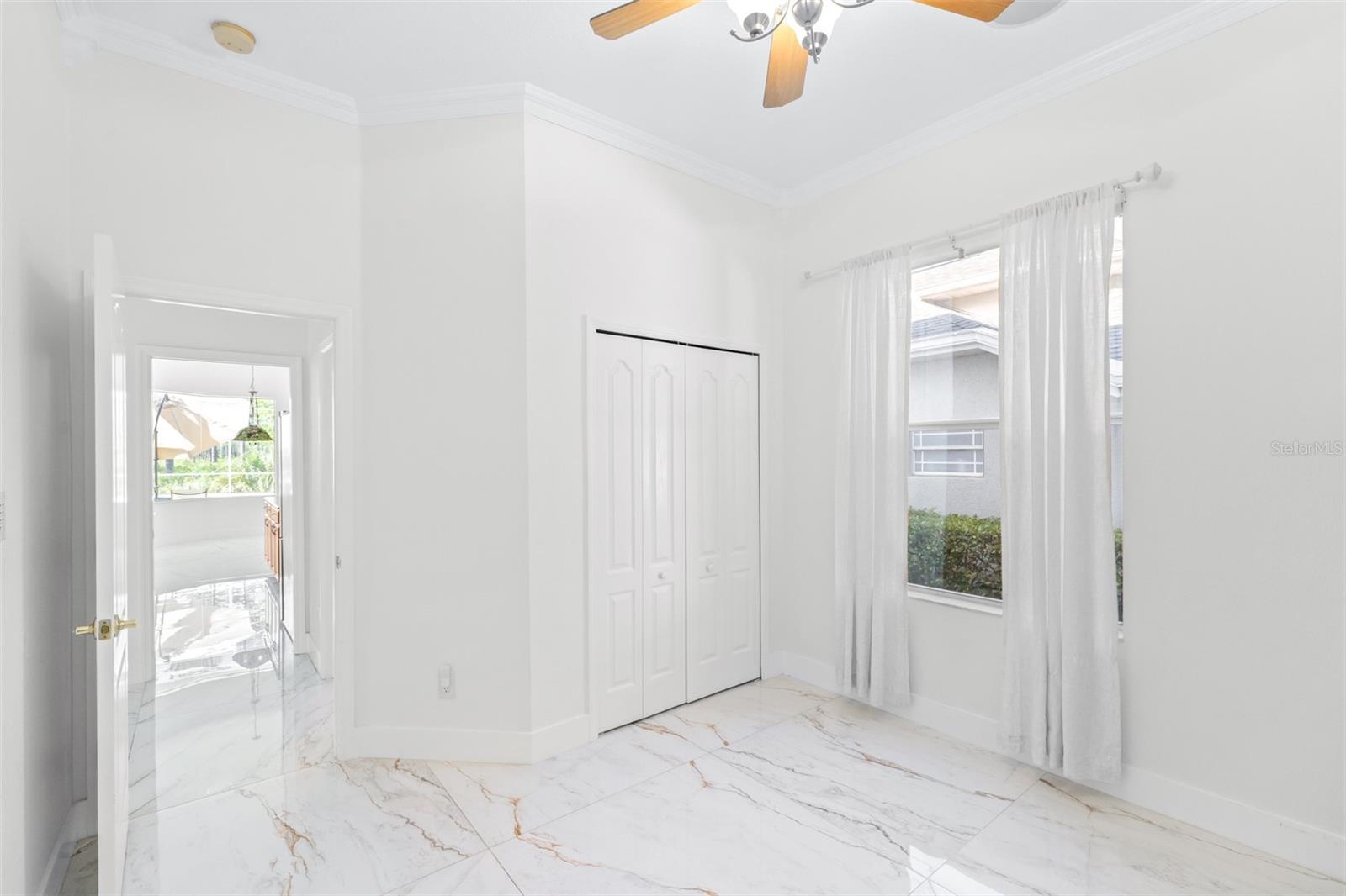 10102 DEERCLIFF DR, TAMPA, FL, 33647