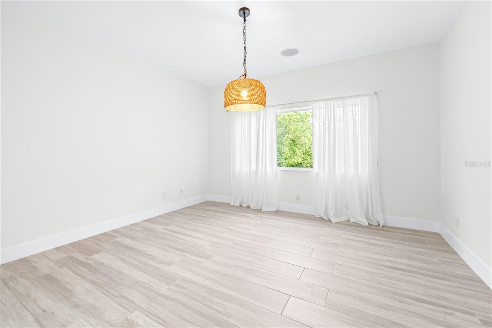 10102 DEERCLIFF DR, TAMPA, FL, 33647