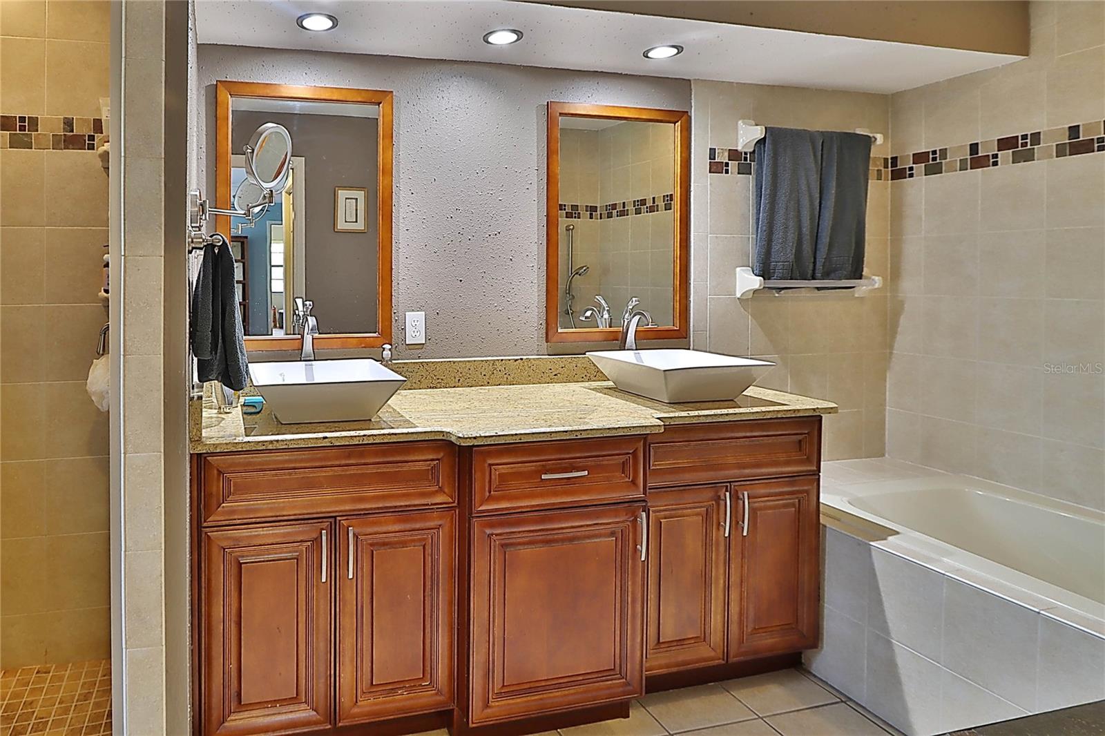 19814 DEER HOLLOW LN, LUTZ, FL, 33548