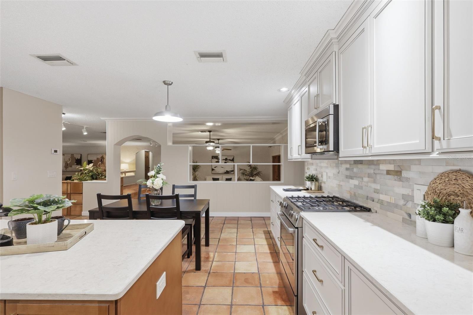 1650 E UNIVERSITY AVE, ORANGE CITY, FL, 32763