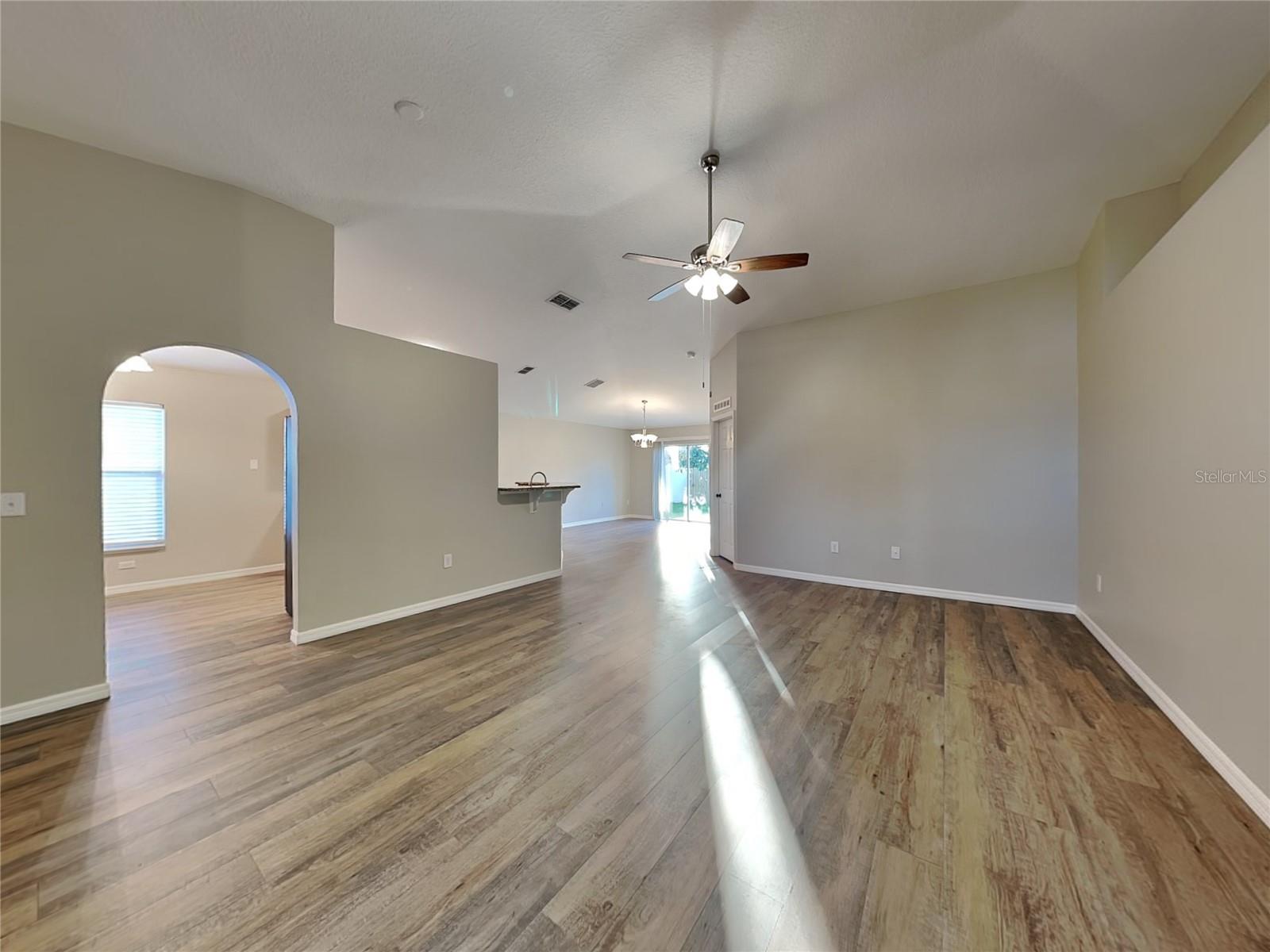 EUSTIS REMINGTON CLUB PH 02 LT 61 ORB, EUSTIS, FL, 32726