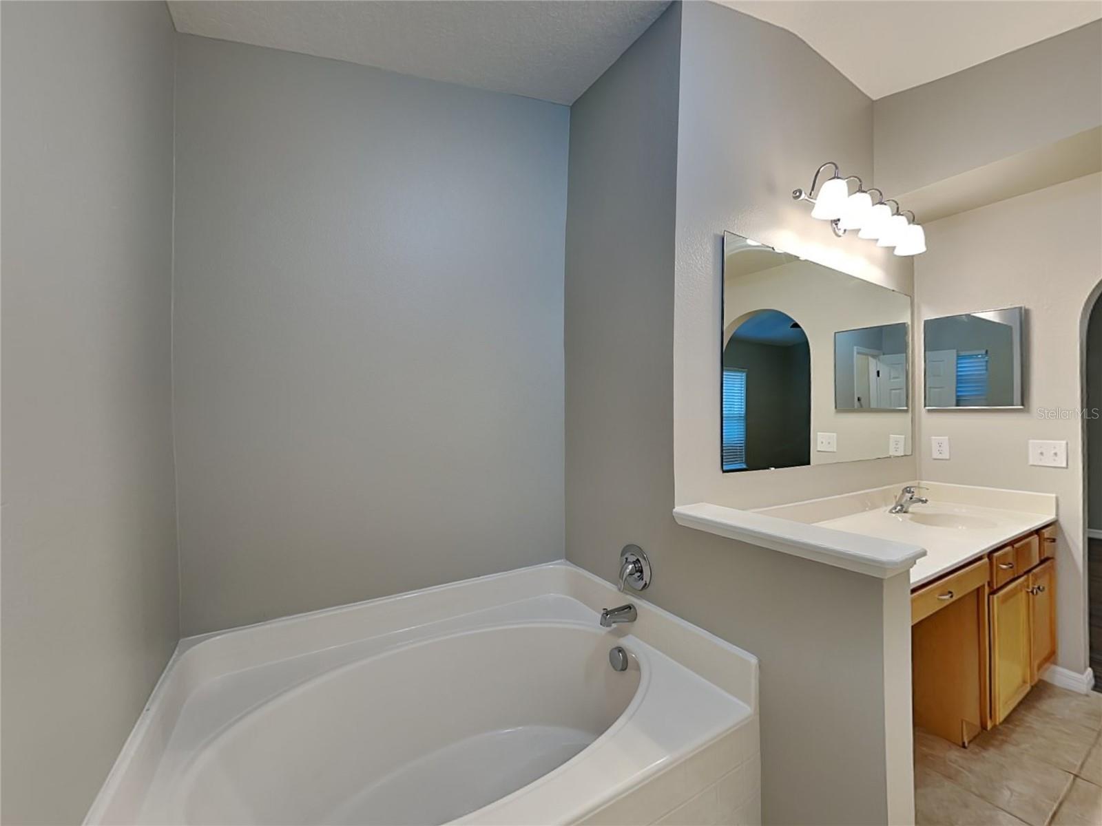 EUSTIS REMINGTON CLUB PH 02 LT 61 ORB, EUSTIS, FL, 32726