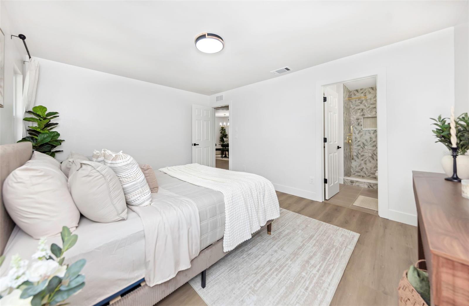 12909 PINEWAY DR, LARGO, FL, 33773