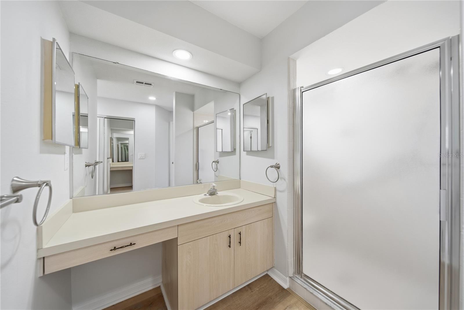 1831 E DEL WEBB BLVD, SUN CITY CENTER, FL, 33573