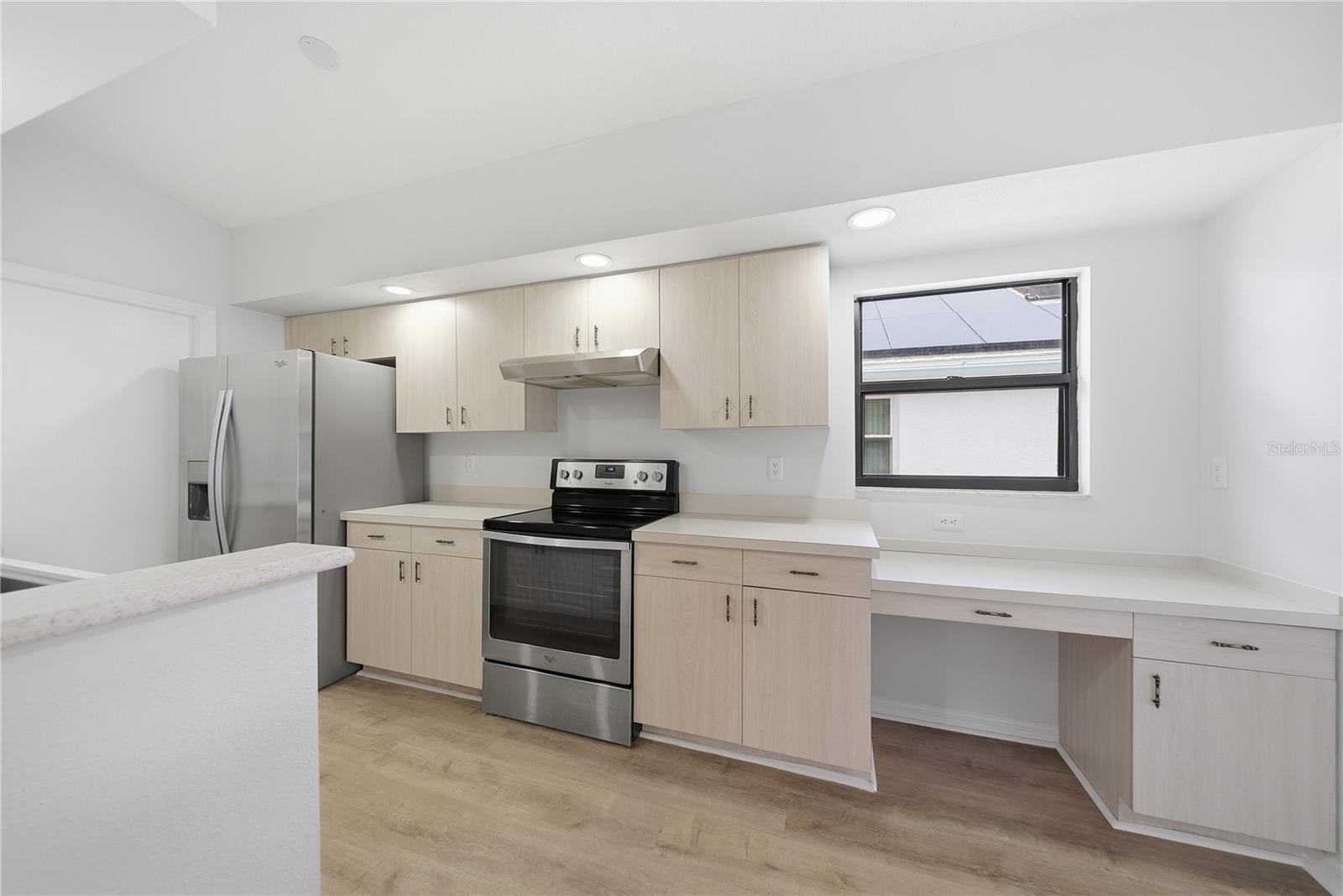 1831 E DEL WEBB BLVD, SUN CITY CENTER, FL, 33573