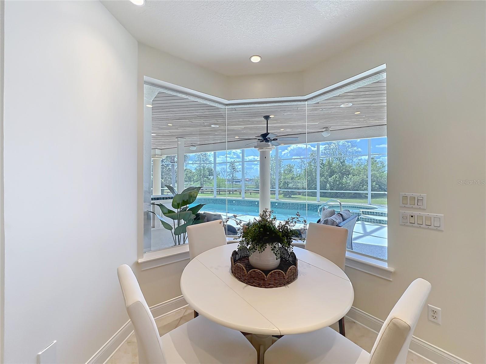 1861 EDGEWATER DR, MOUNT DORA, FL, 32757