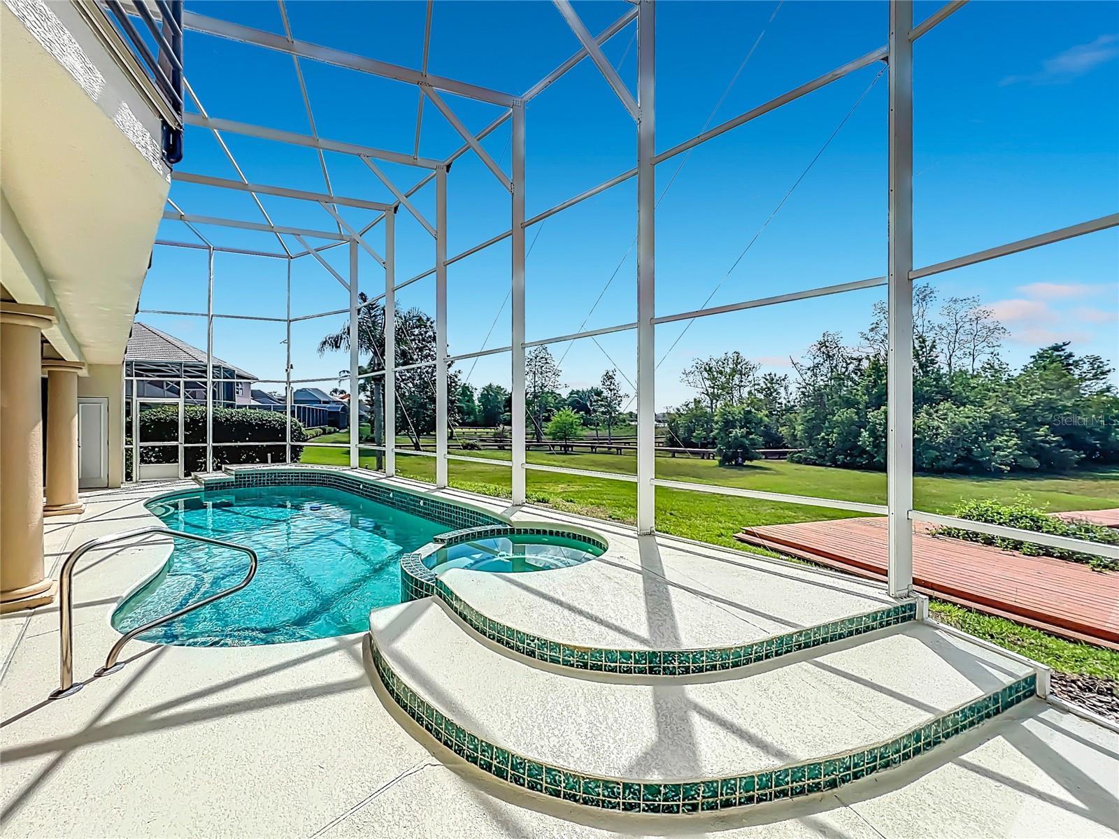 1861 EDGEWATER DR, MOUNT DORA, FL, 32757