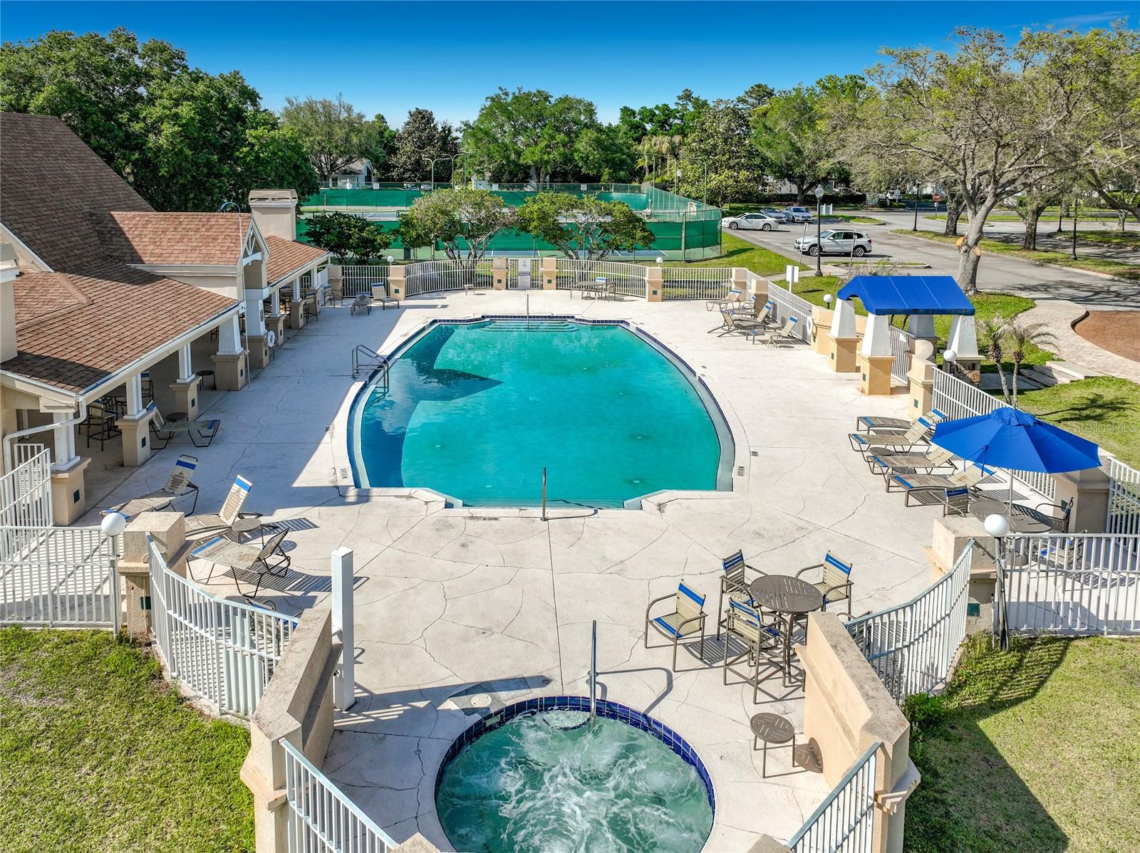 1861 EDGEWATER DR, MOUNT DORA, FL, 32757