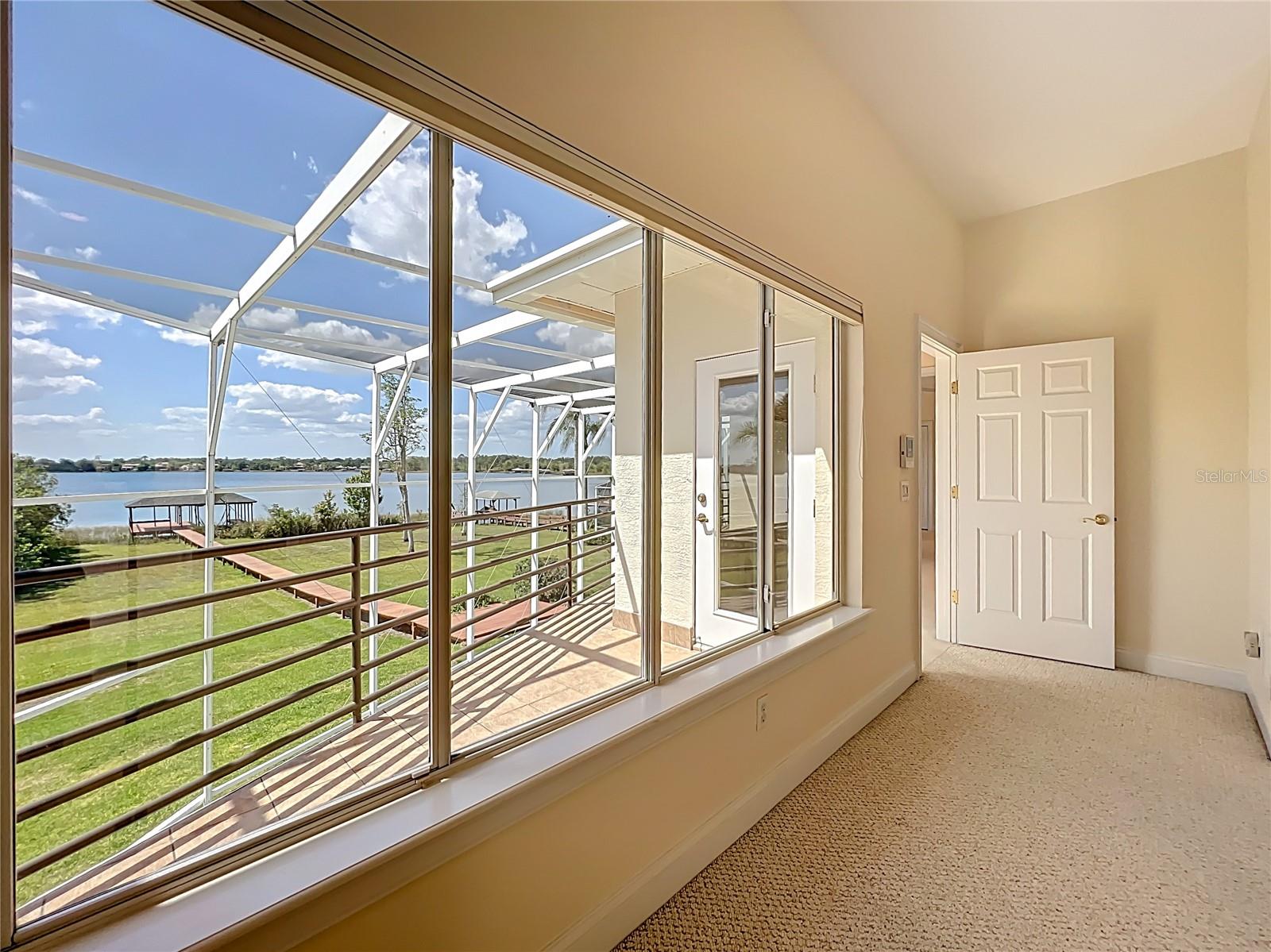 1861 EDGEWATER DR, MOUNT DORA, FL, 32757