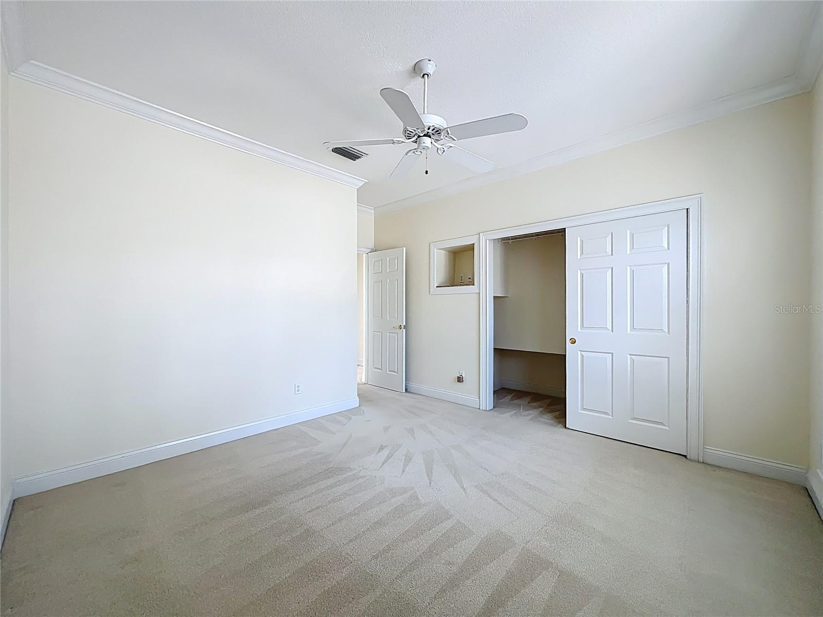 1861 EDGEWATER DR, MOUNT DORA, FL, 32757