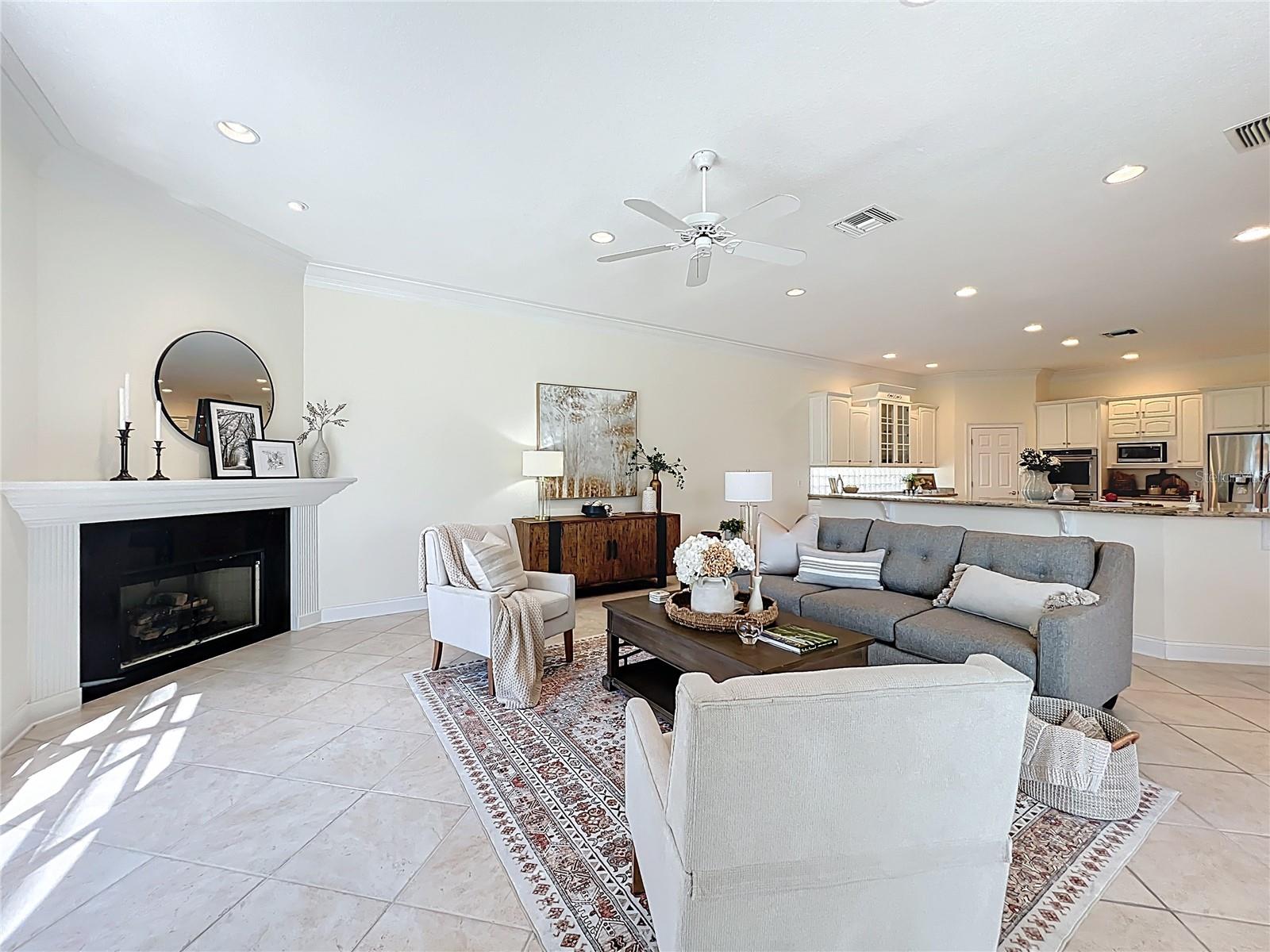 1861 EDGEWATER DR, MOUNT DORA, FL, 32757