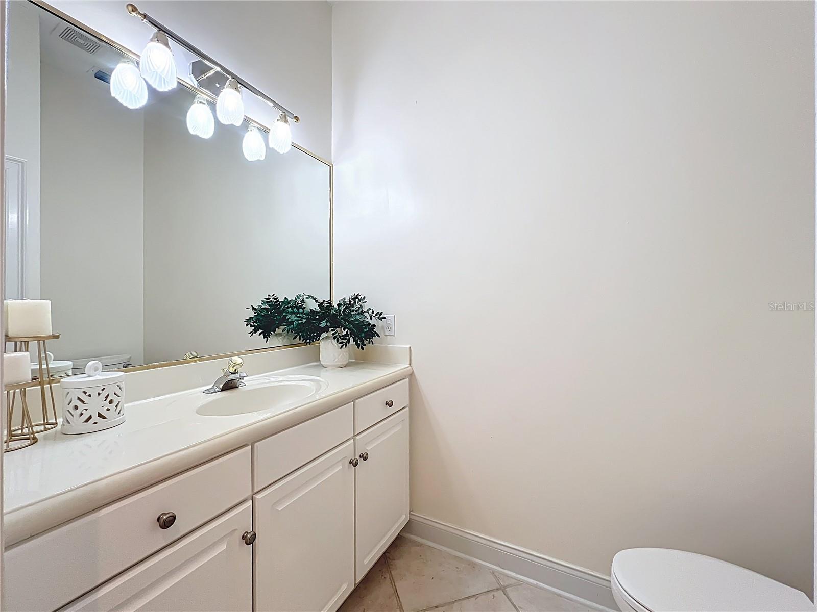 1861 EDGEWATER DR, MOUNT DORA, FL, 32757