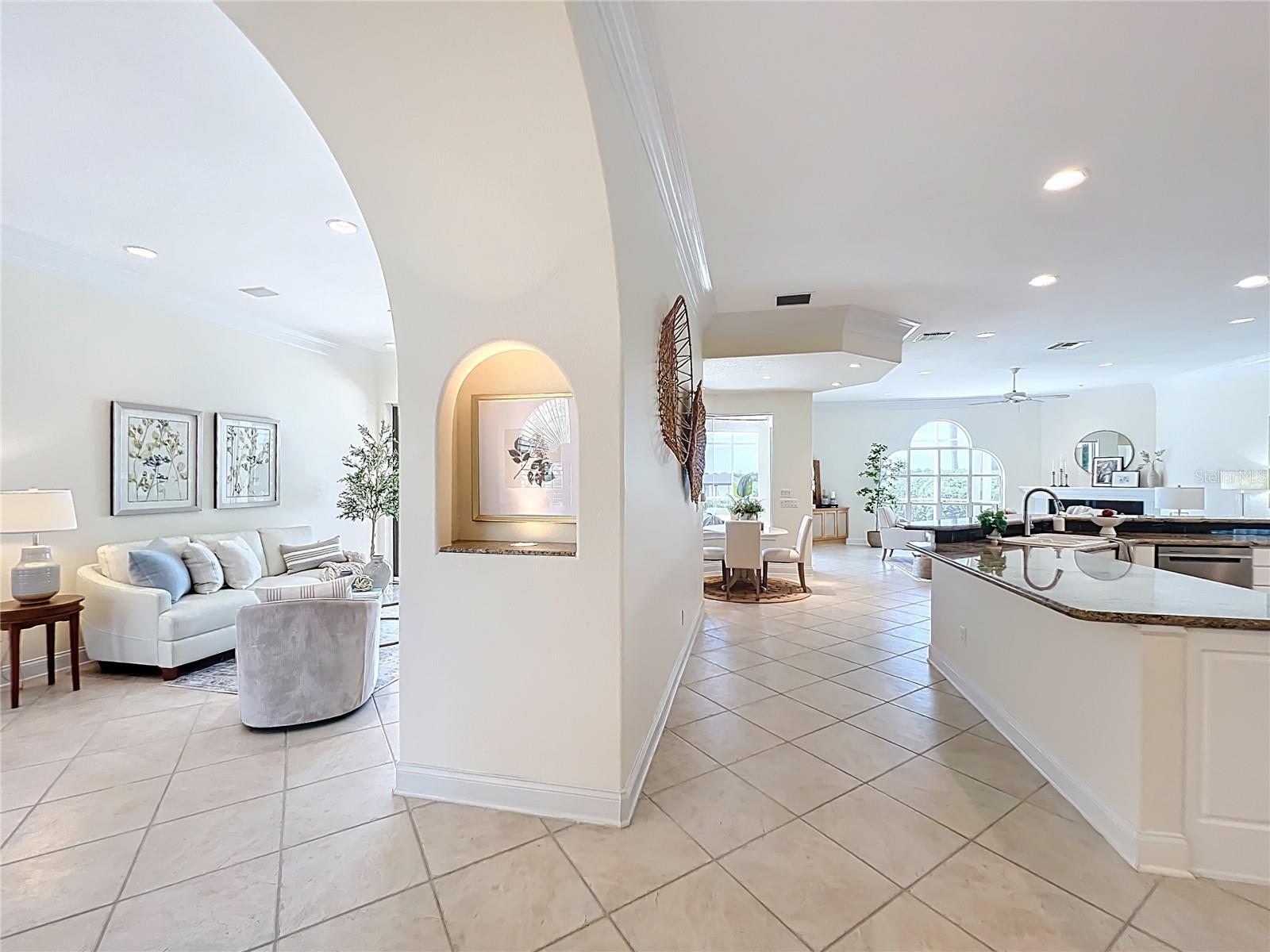 1861 EDGEWATER DR, MOUNT DORA, FL, 32757