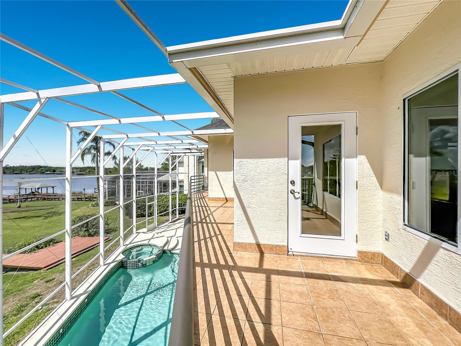 1861 EDGEWATER DR, MOUNT DORA, FL, 32757