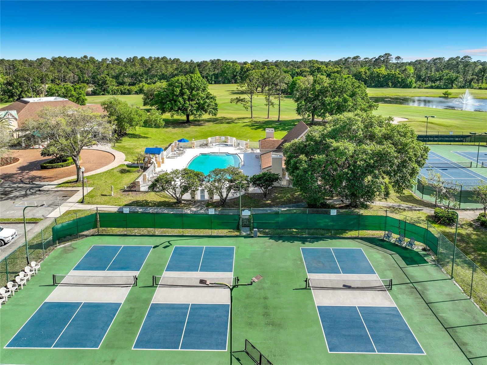 1861 EDGEWATER DR, MOUNT DORA, FL, 32757