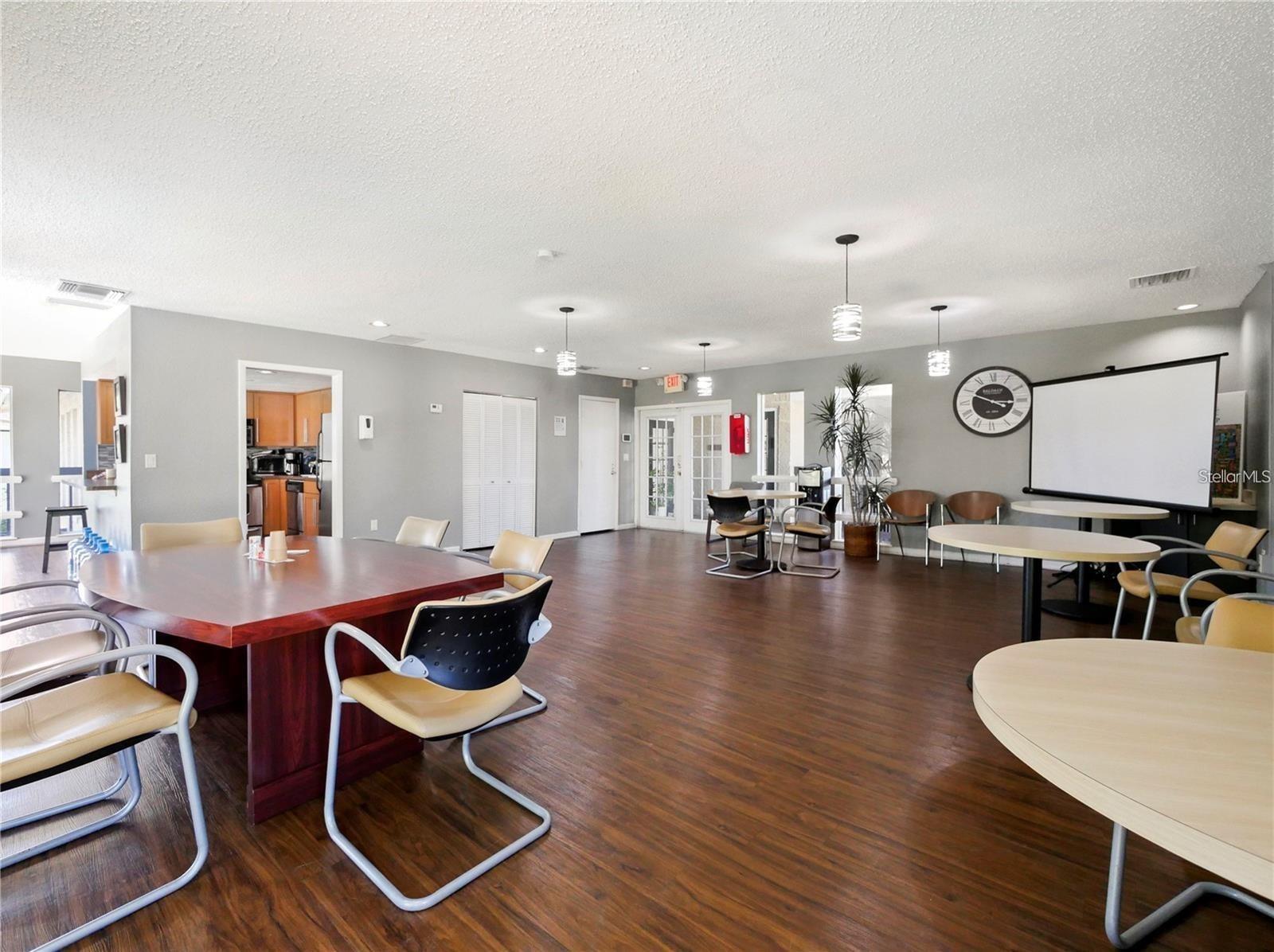 4111 S SEMORAN BLVD #16, ORLANDO, FL, 32822