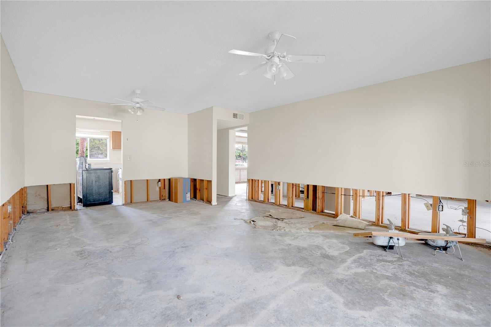 4111 S SEMORAN BLVD #16, ORLANDO, FL, 32822