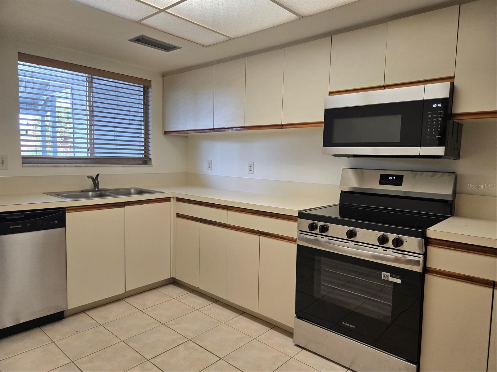 251 FENWICK DR #14, VENICE, FL, 34285