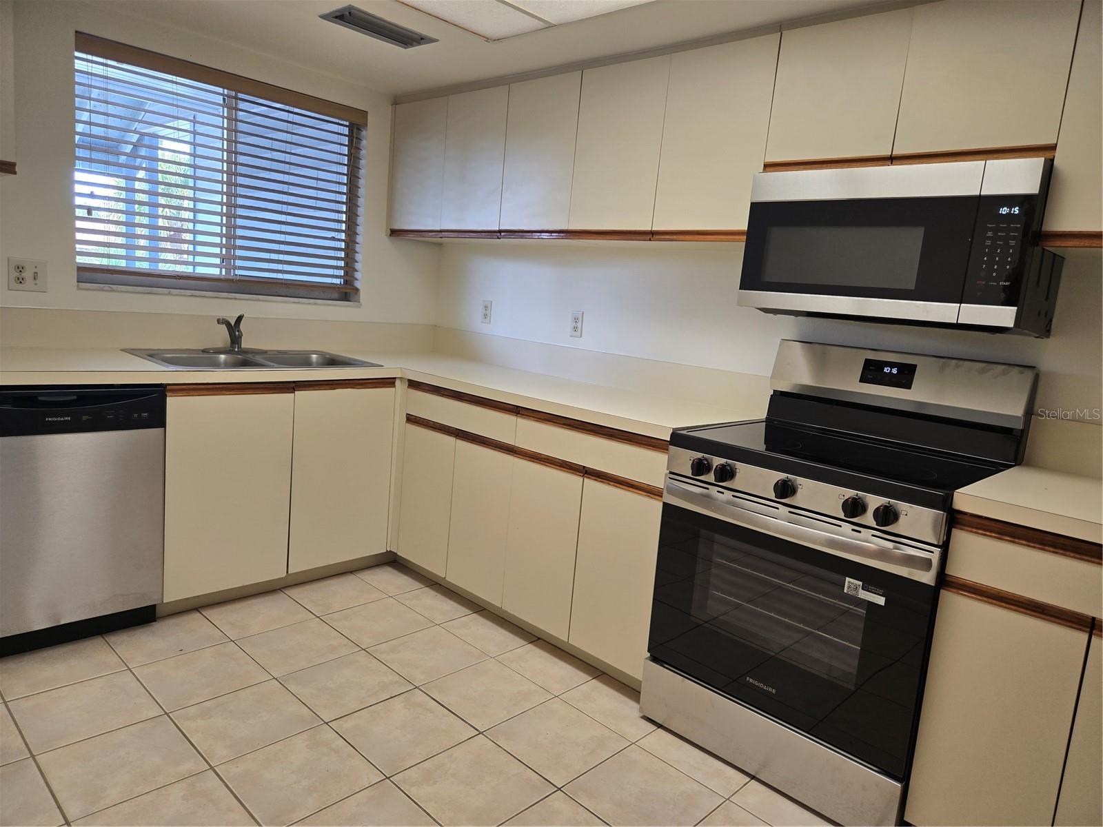 251 FENWICK DR #14, VENICE, FL, 34285