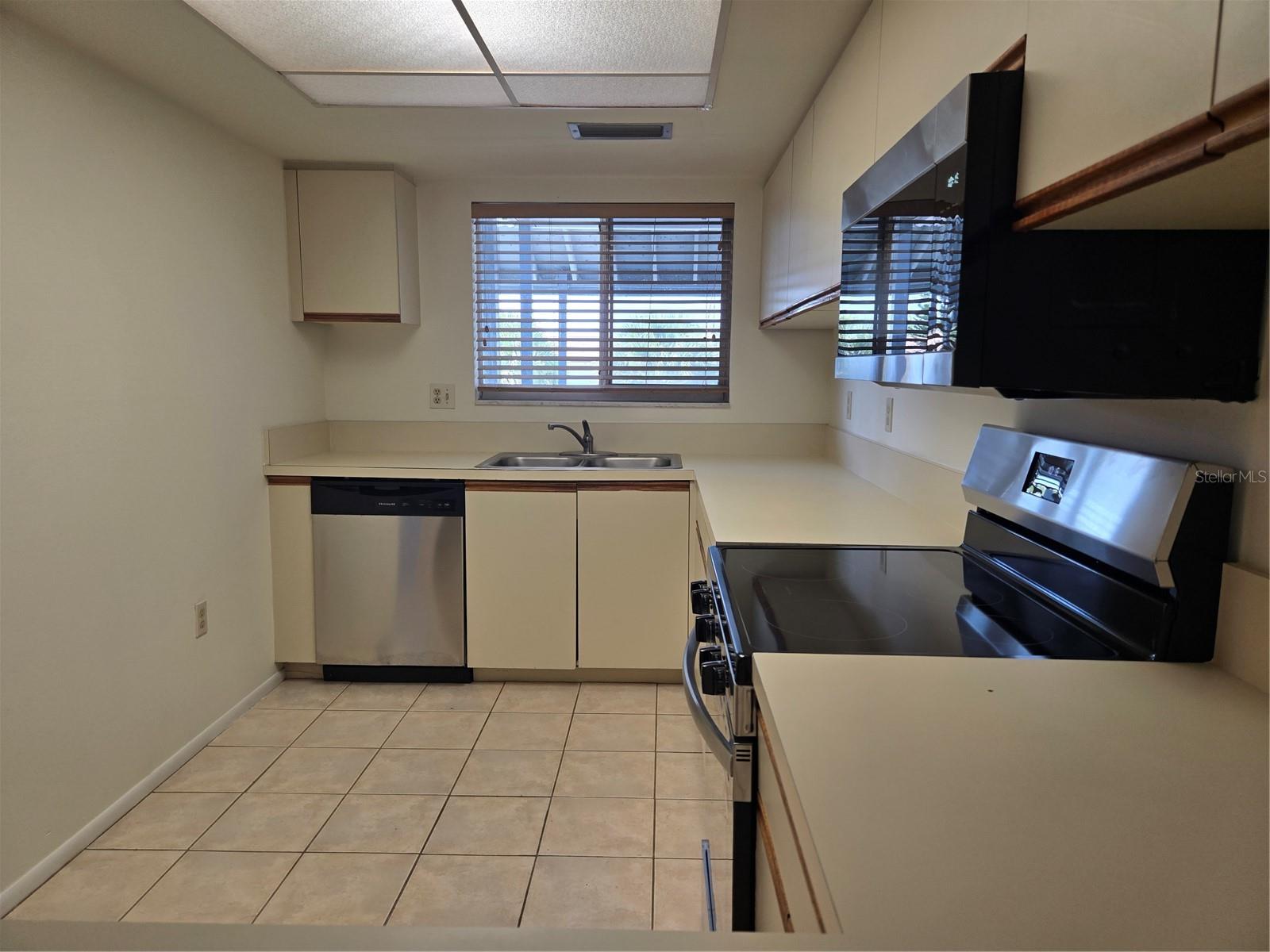 251 FENWICK DR #14, VENICE, FL, 34285