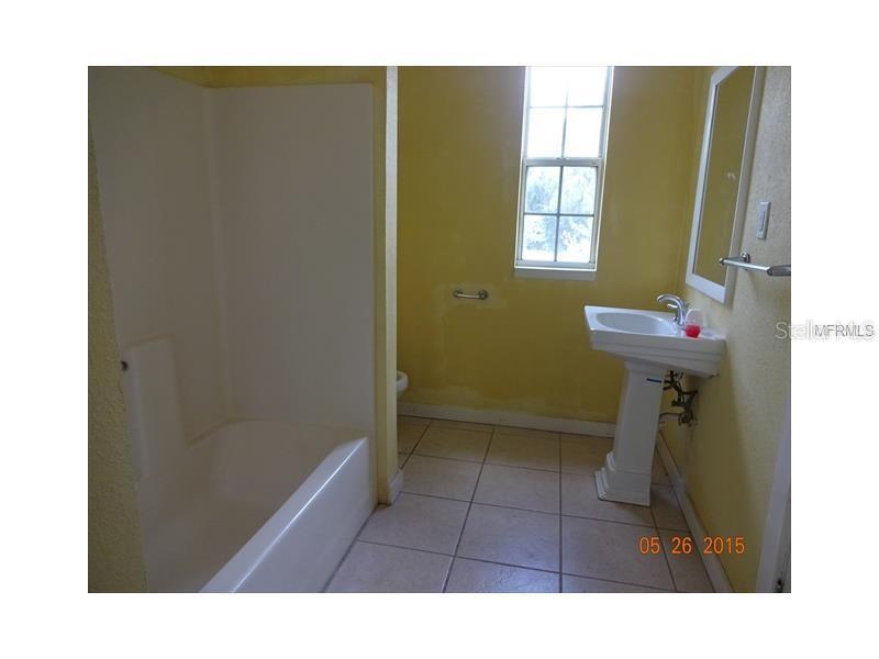 400 SE AVENUE D #3, WINTER HAVEN, FL, 33880