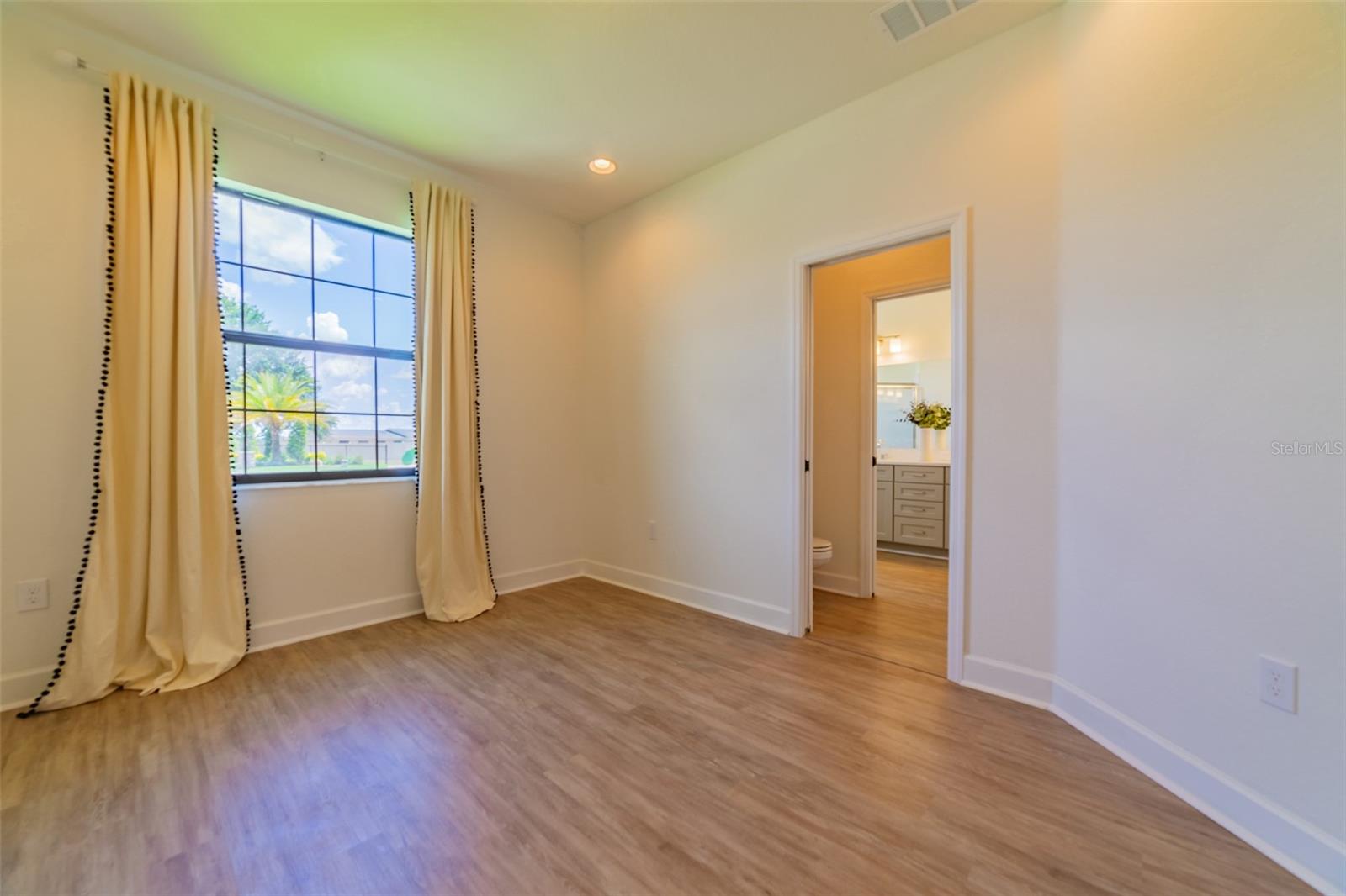 570 SANCTUARY BLVD, WINTER HAVEN, FL, 33881