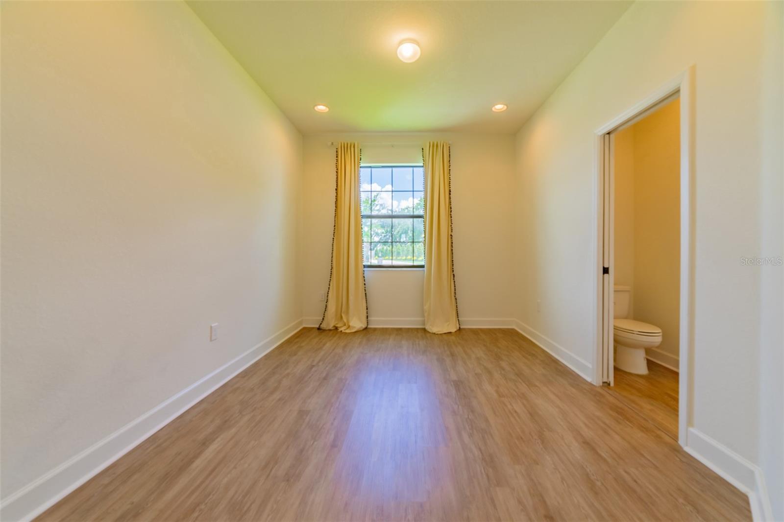 570 SANCTUARY BLVD, WINTER HAVEN, FL, 33881