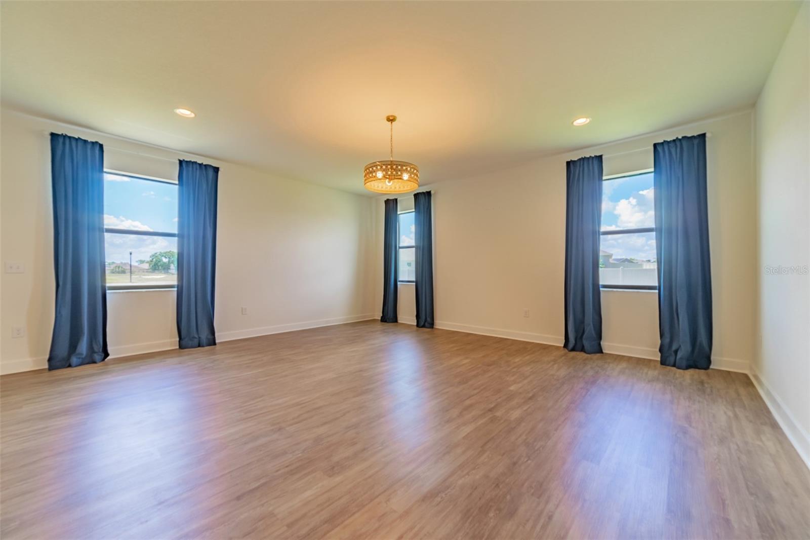 570 SANCTUARY BLVD, WINTER HAVEN, FL, 33881