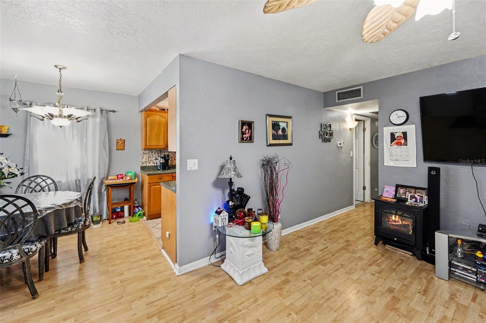 8402 111TH ST N #101, SEMINOLE, FL, 33772