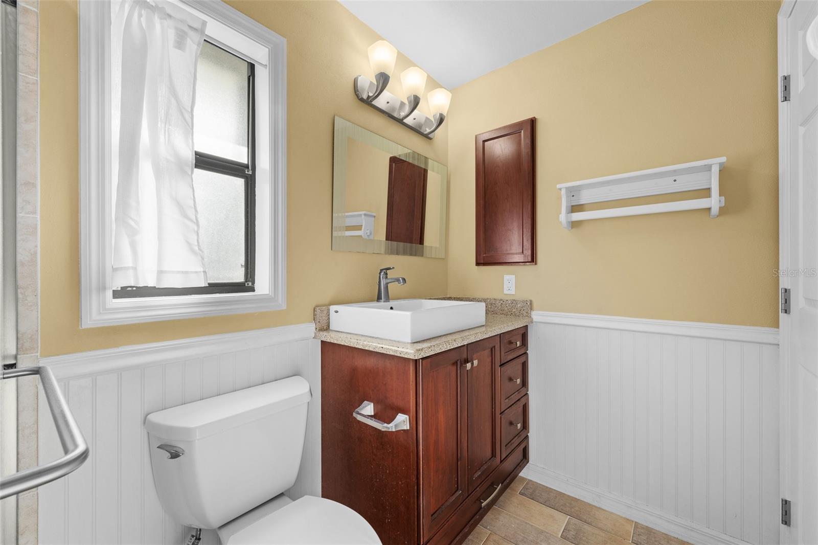 140 VALLEY CIR, BRANDON, FL, 33510