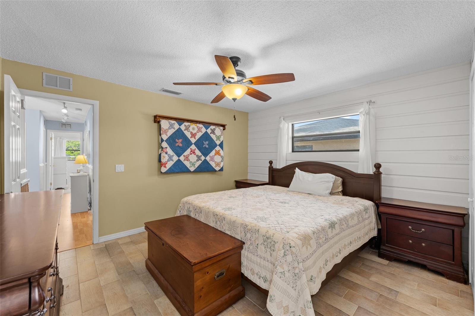 140 VALLEY CIR, BRANDON, FL, 33510