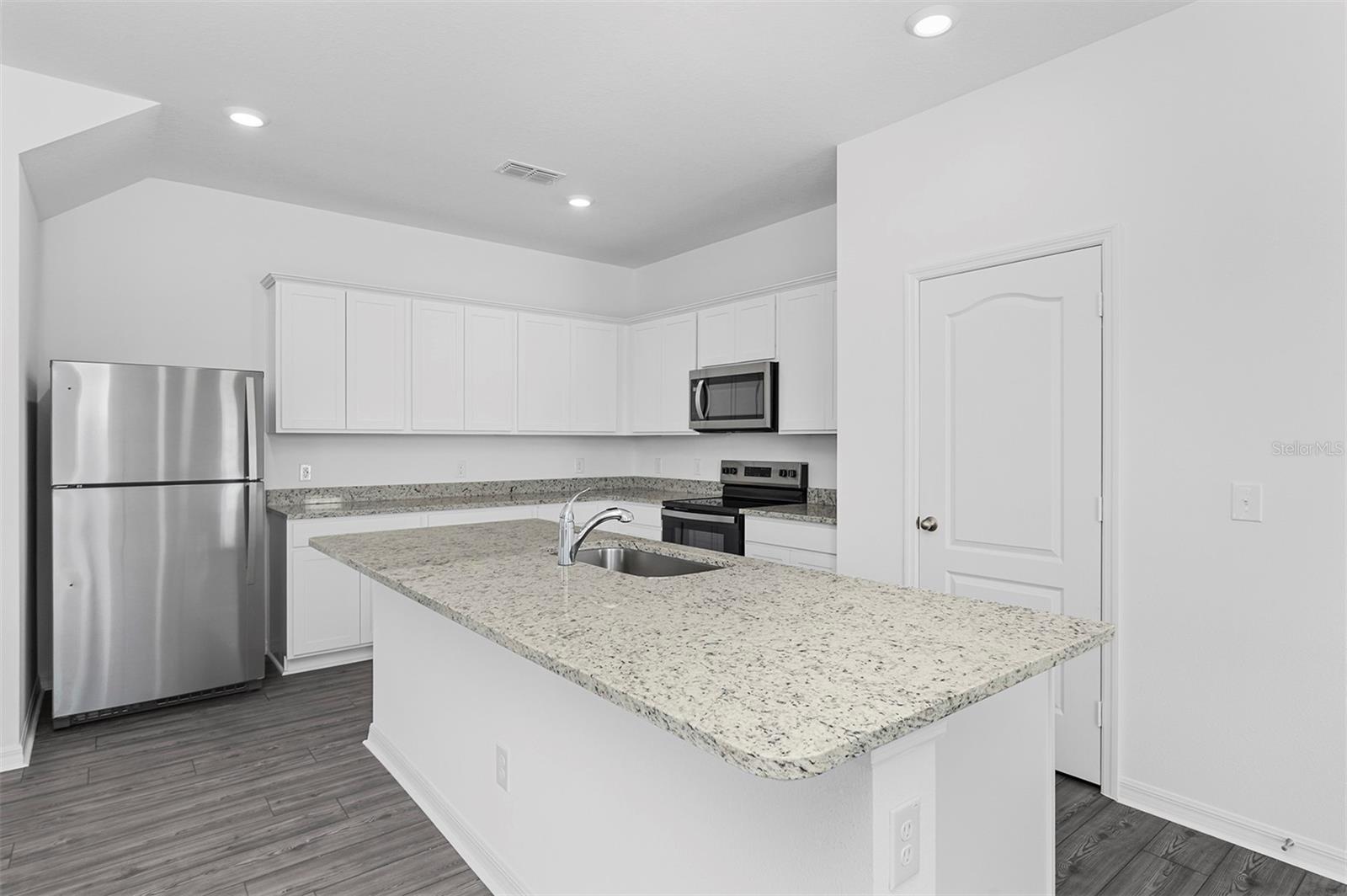 580 BAY LEAF DR, POINCIANA, FL, 34759