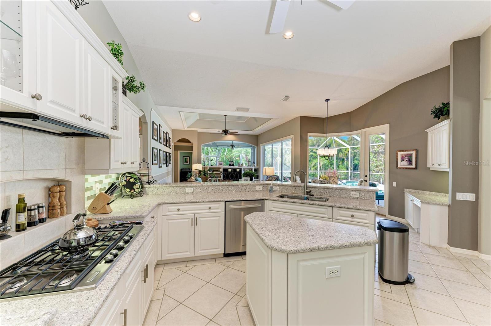 8118 WATERVIEW BLVD, LAKEWOOD RANCH, FL, 34202