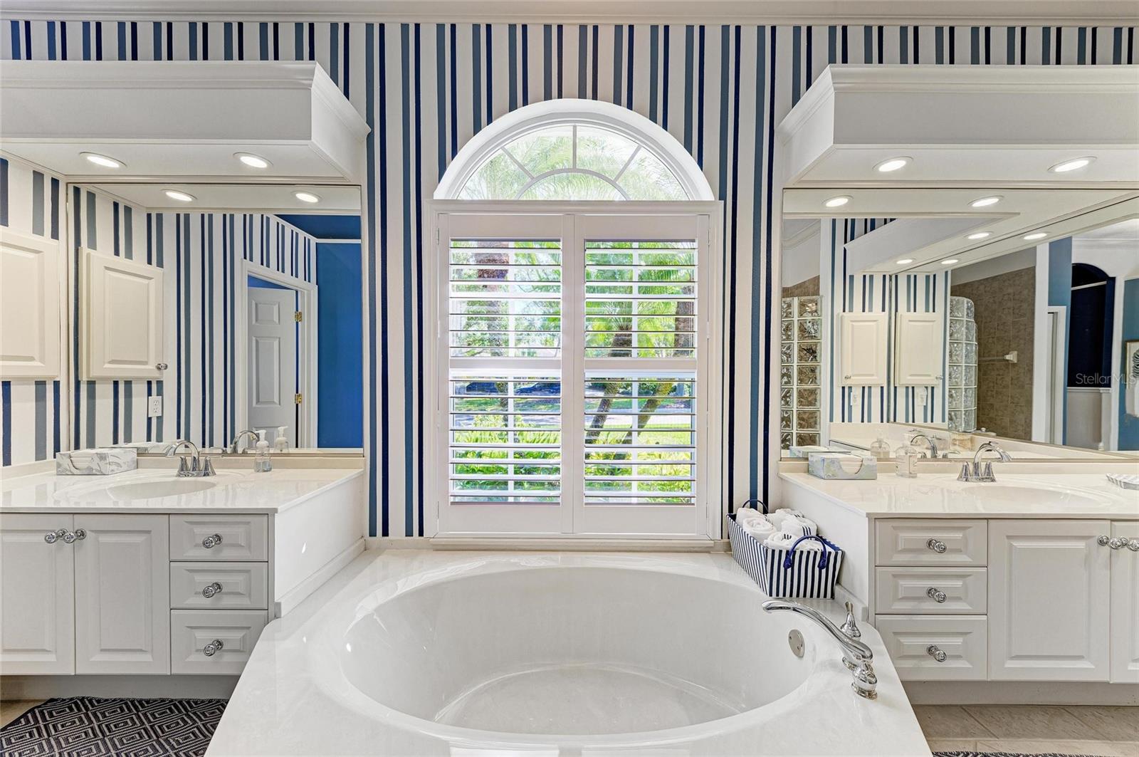 8118 WATERVIEW BLVD, LAKEWOOD RANCH, FL, 34202