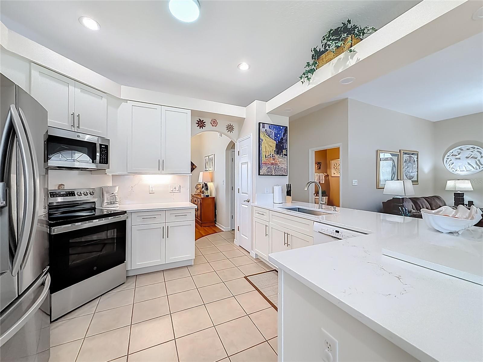 3723 MULBERRY GROVE LOOP, LEESBURG, FL, 34748