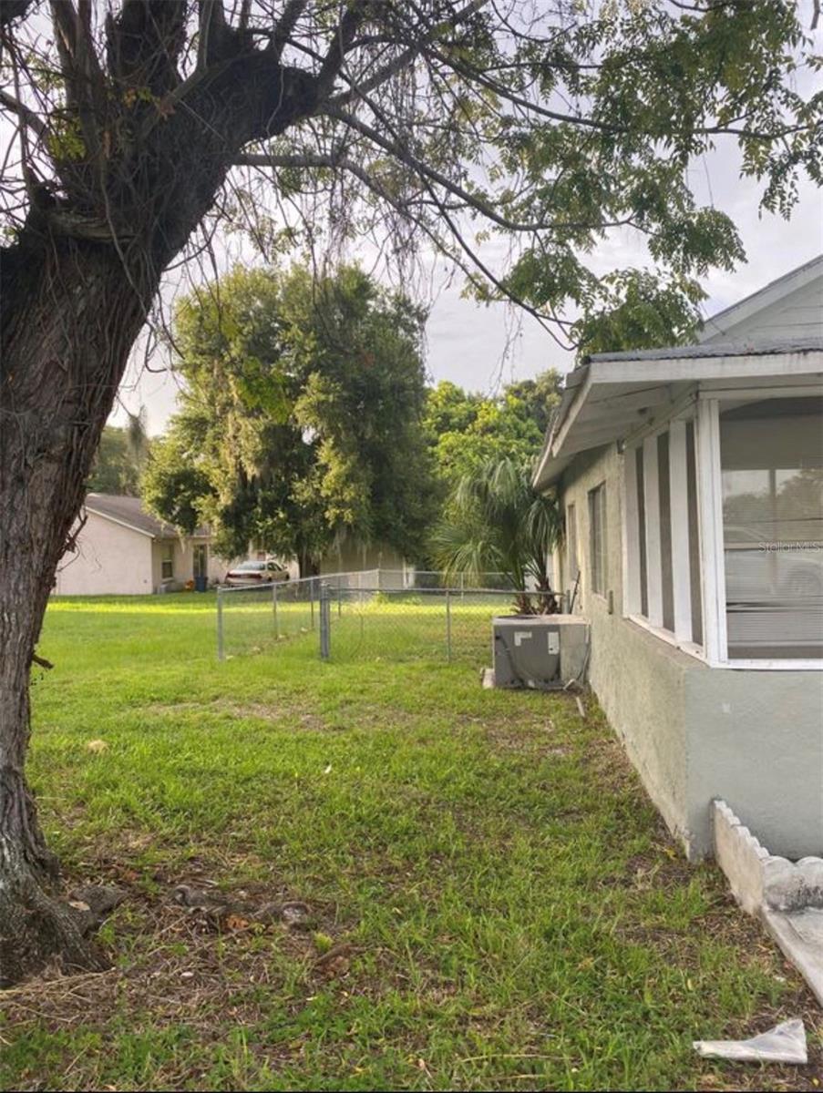 904 WASHINGTON ST, LEESBURG, FL, 34748