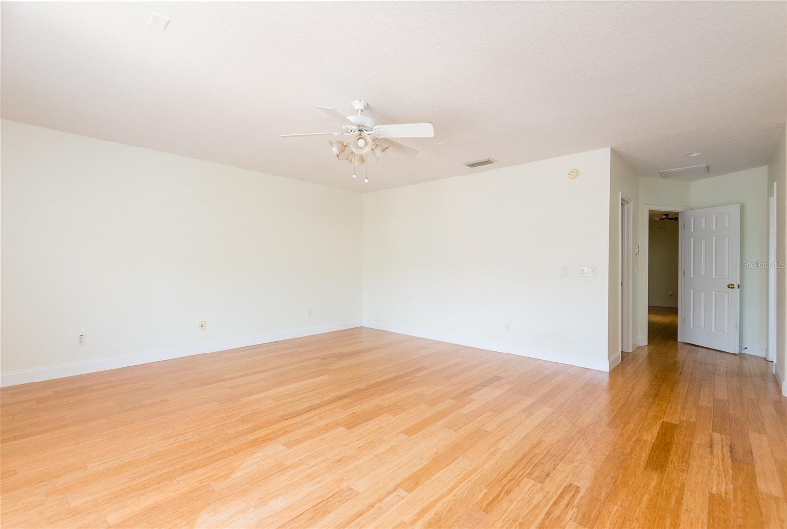 2876 BAYSHORE TRAILS DR, TAMPA, FL, 33611