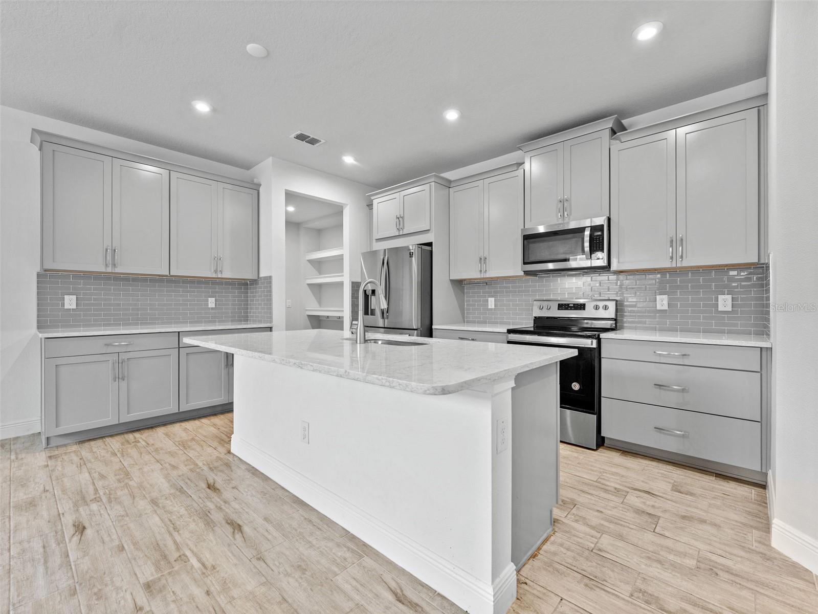 5974 GRAND SONATA AVE, LUTZ, FL, 33558