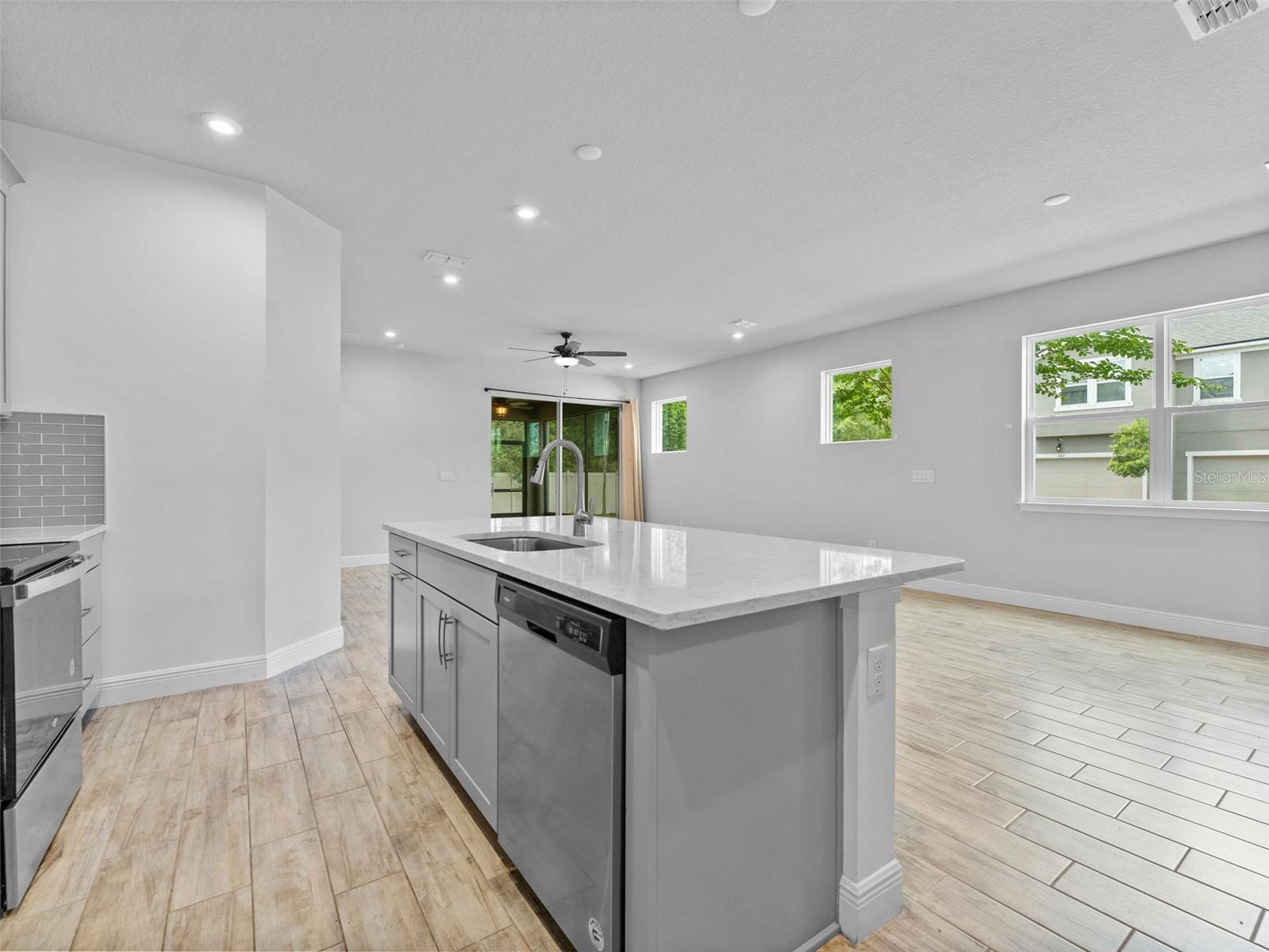 5974 GRAND SONATA AVE, LUTZ, FL, 33558