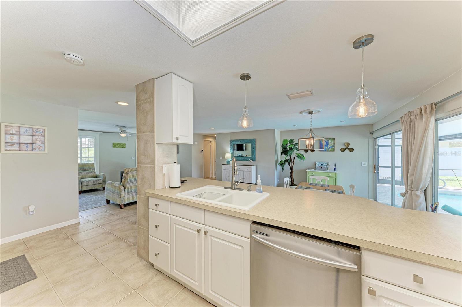 2331 CANNOLOT BLVD, PORT CHARLOTTE, FL, 33948