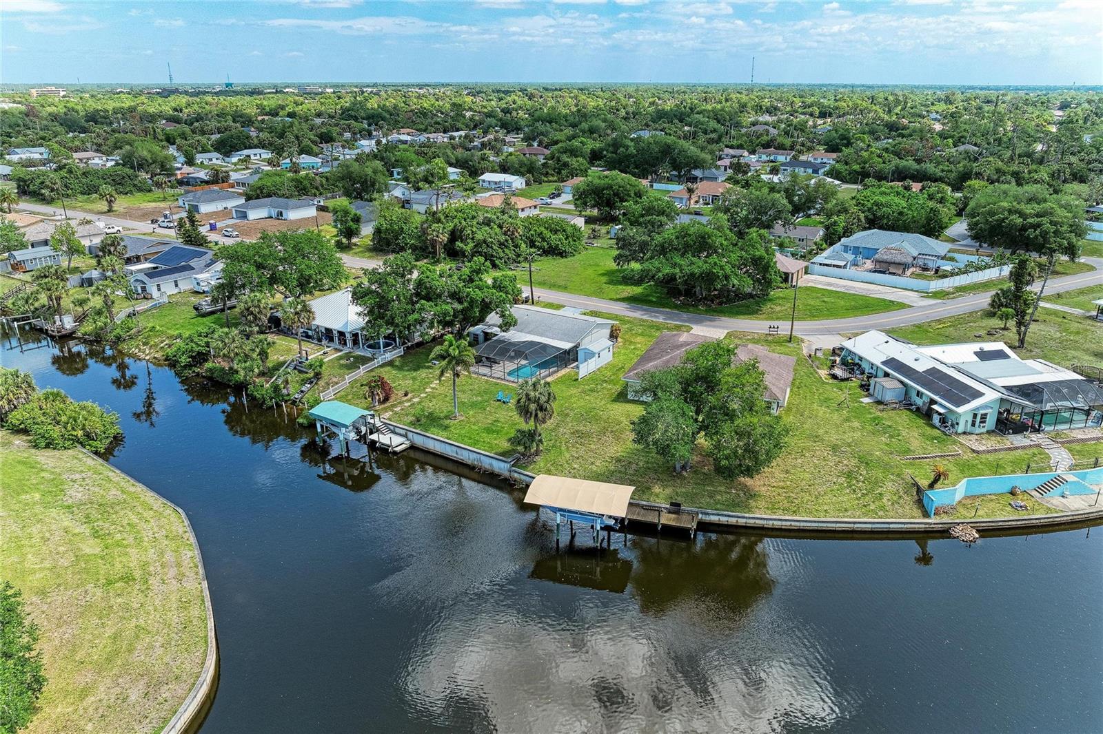 2331 CANNOLOT BLVD, PORT CHARLOTTE, FL, 33948