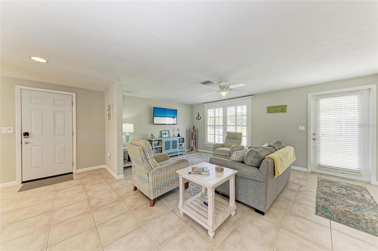 2331 CANNOLOT BLVD, PORT CHARLOTTE, FL, 33948