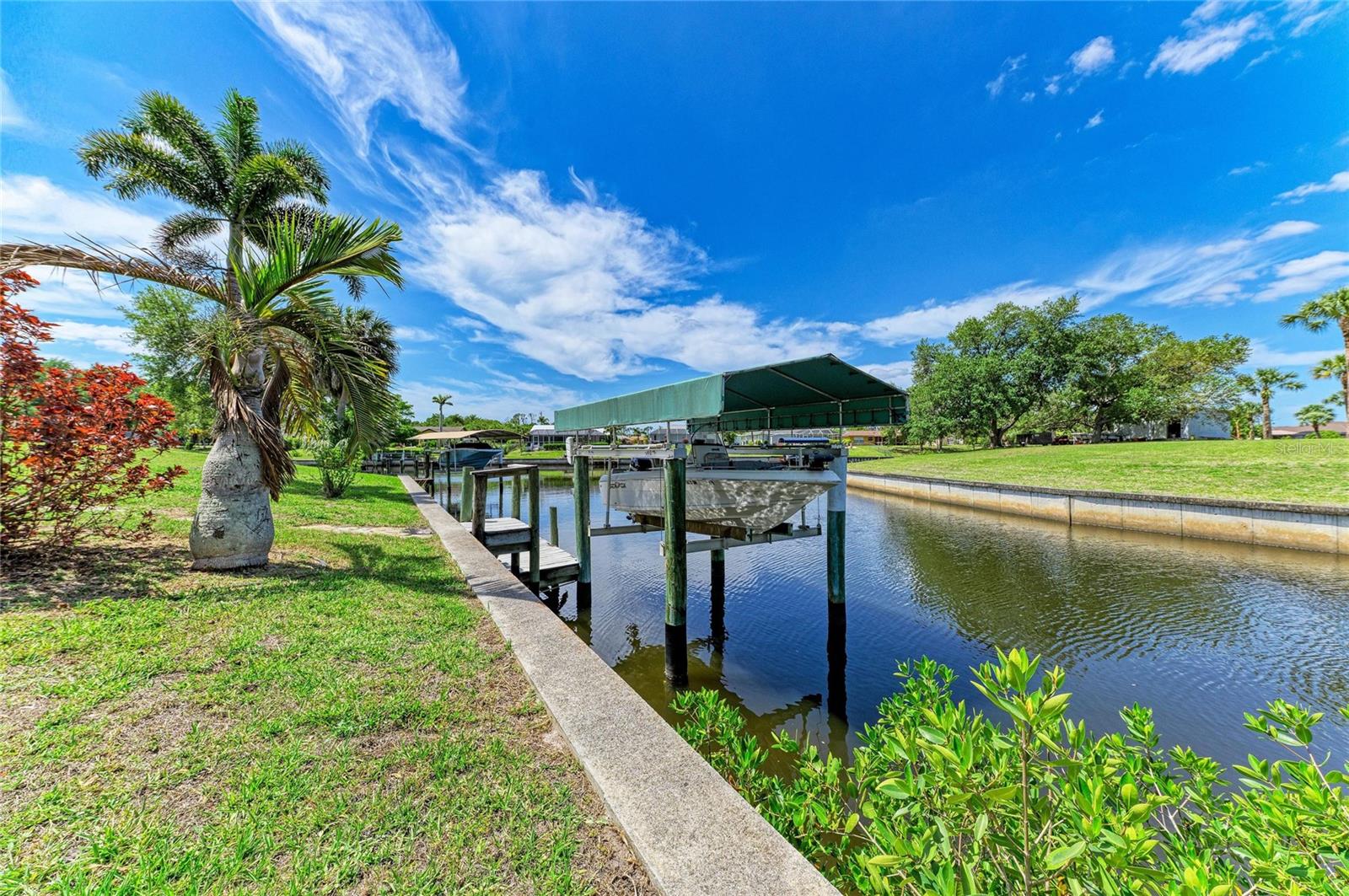 2331 CANNOLOT BLVD, PORT CHARLOTTE, FL, 33948