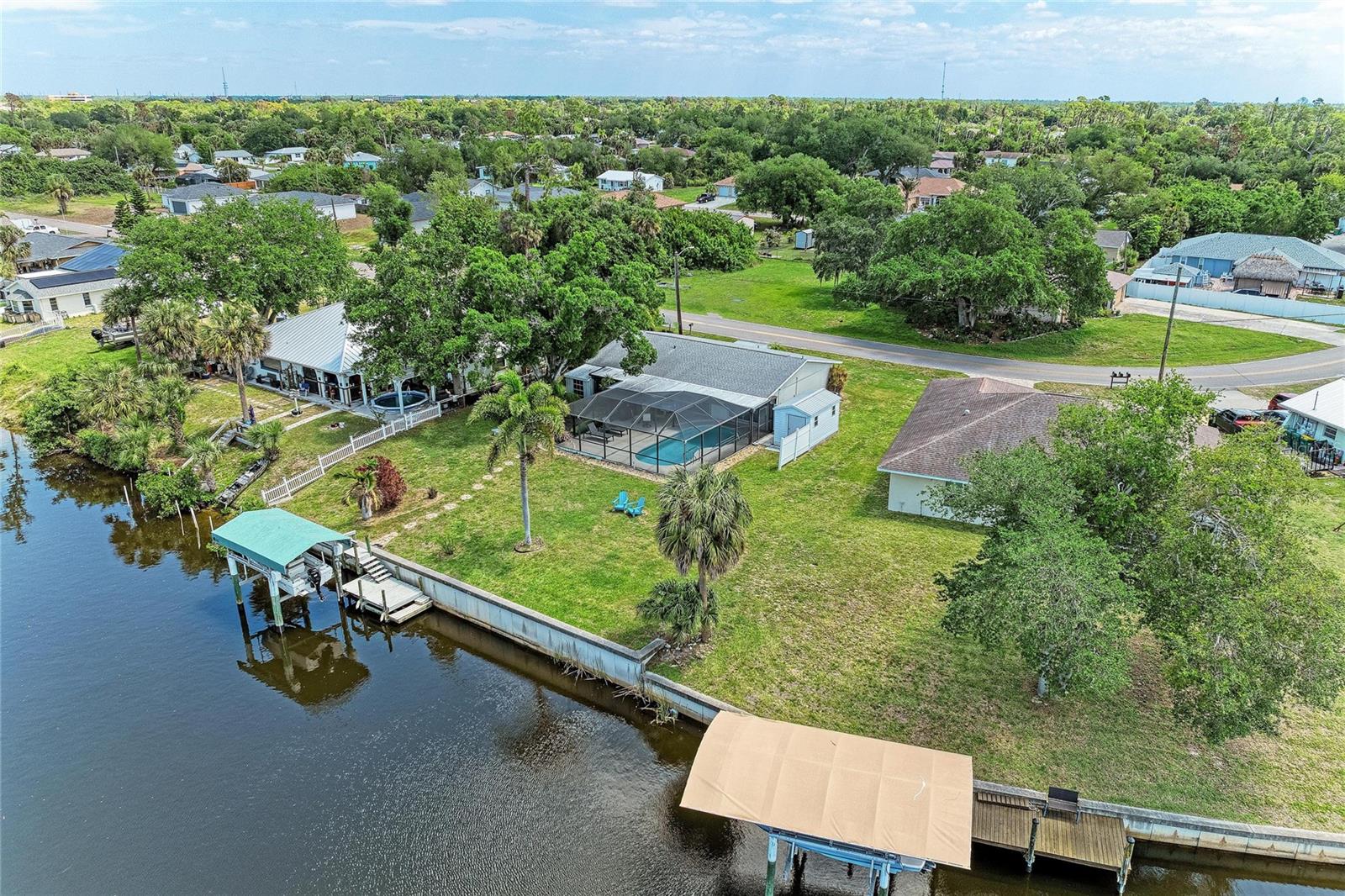 2331 CANNOLOT BLVD, PORT CHARLOTTE, FL, 33948