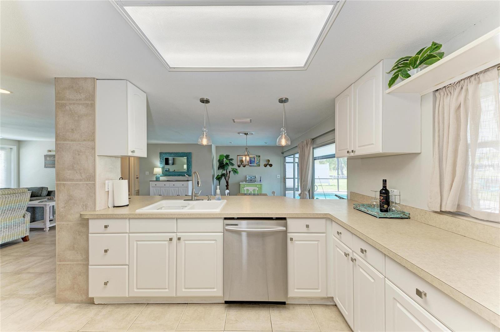 2331 CANNOLOT BLVD, PORT CHARLOTTE, FL, 33948