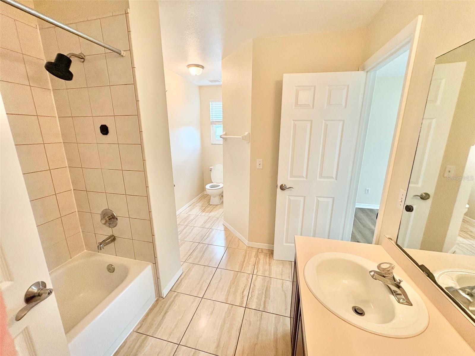 2813 ROLLING BROAK DR, ORLANDO, FL, 32837